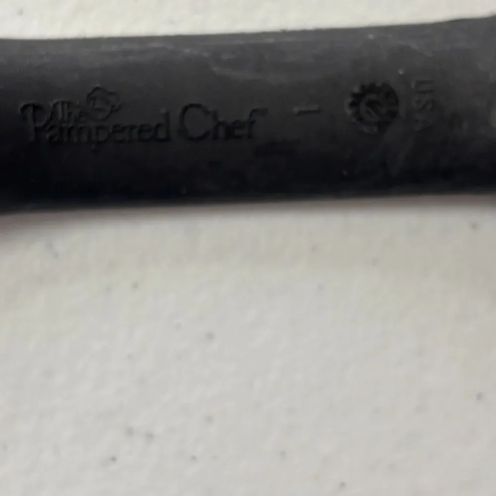 Pampered Chef large Scoop and drain. #1622 13